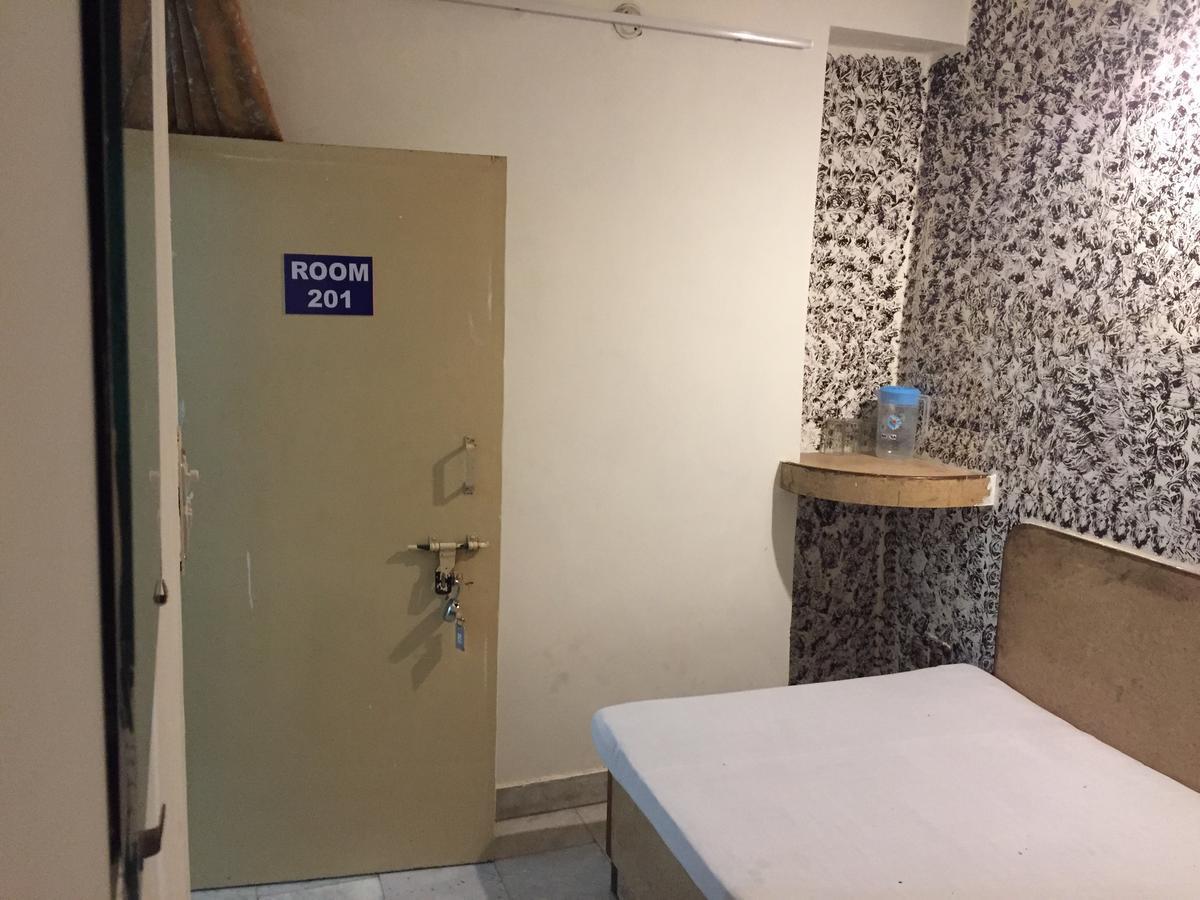 Karam Durga Guest House ニューデリー エクステリア 写真