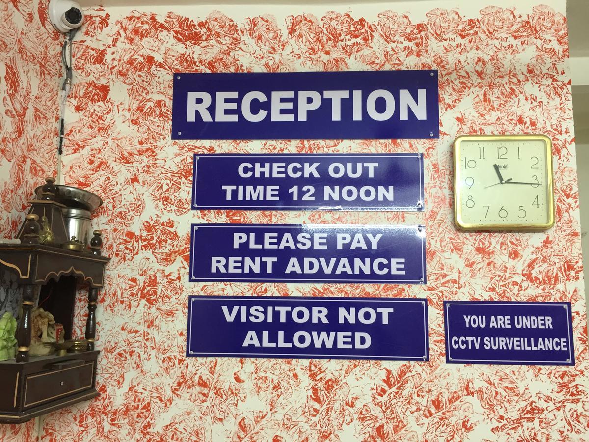 Karam Durga Guest House ニューデリー エクステリア 写真